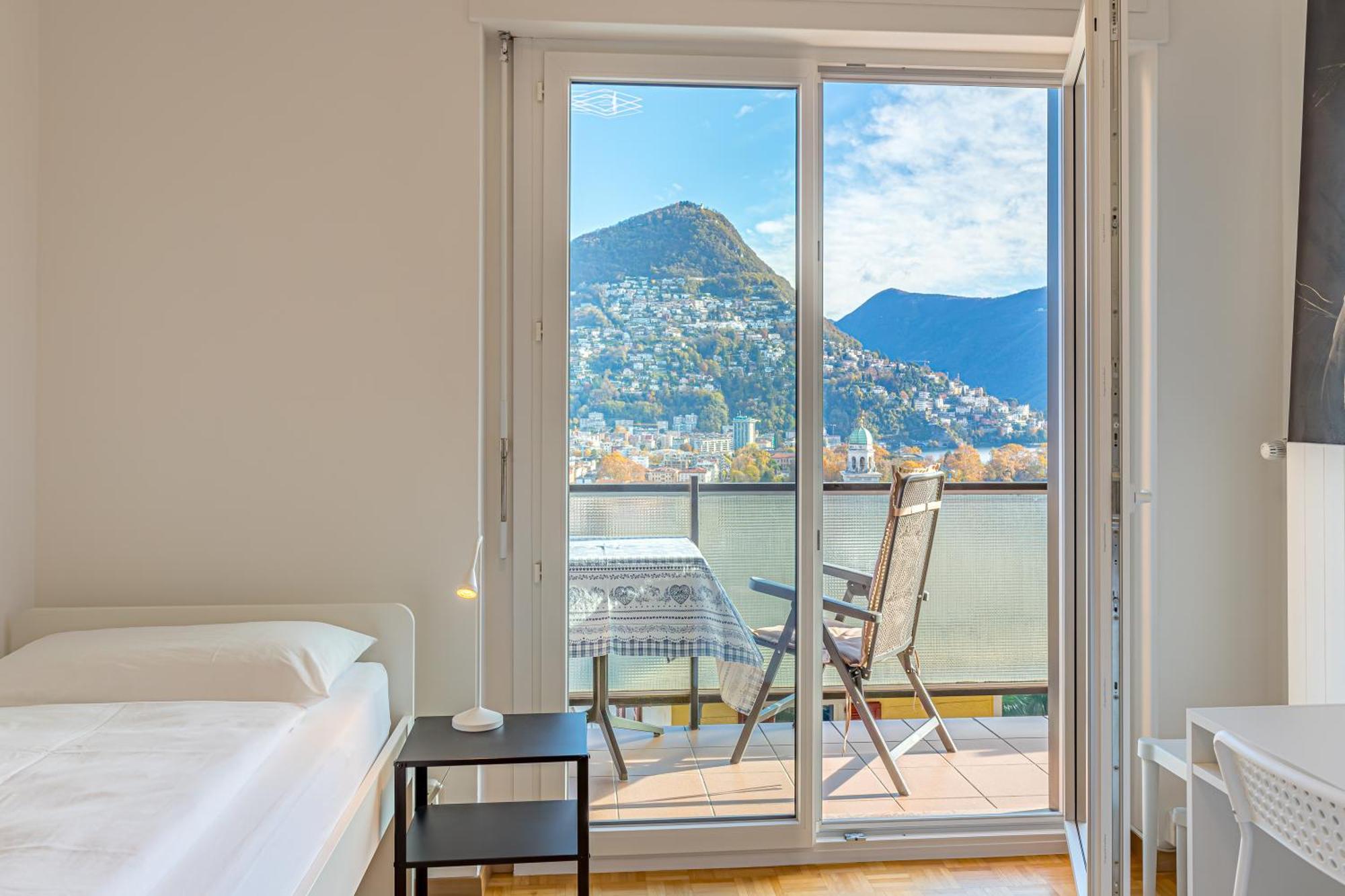 Imperial Of Lugano 4 With A Lake View Behind The Station And 10 Min From The Lake Apartment Ngoại thất bức ảnh