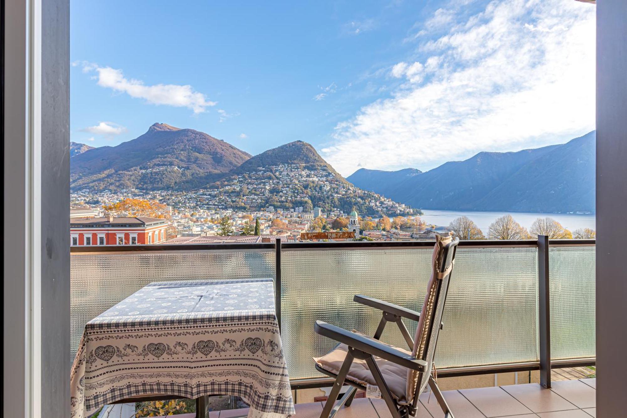 Imperial Of Lugano 4 With A Lake View Behind The Station And 10 Min From The Lake Apartment Ngoại thất bức ảnh